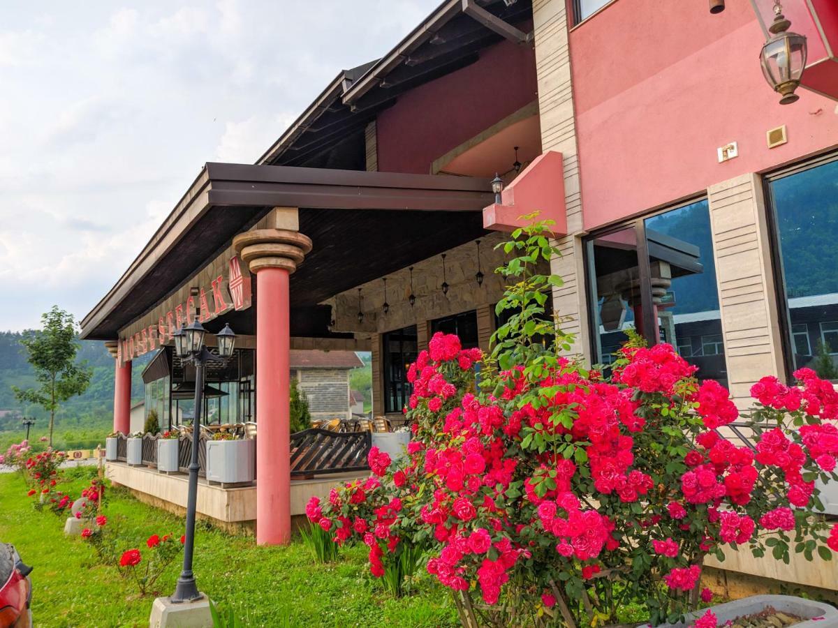 Motel Stecak Jajce Bagian luar foto